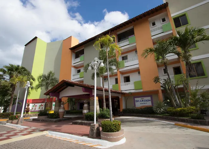 Decameron Los Cocos Guayabitos, Ramada All-Inclusive Resort