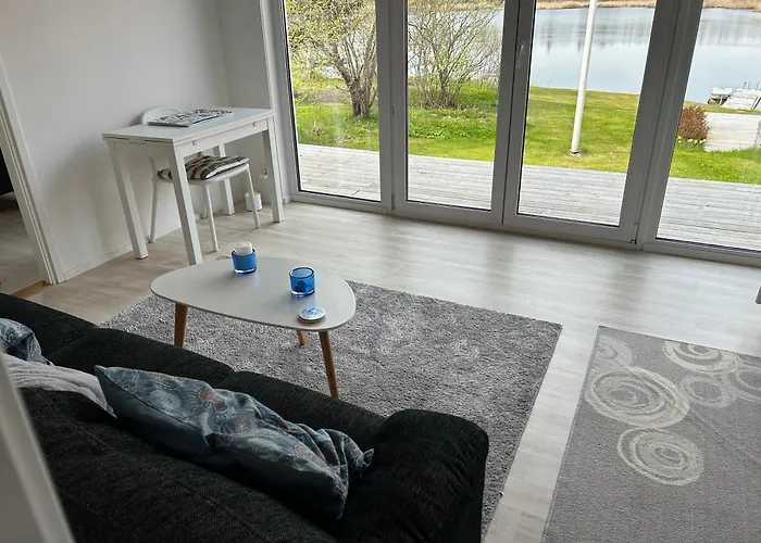 Stuga Med Sjoeutsikt, Lake View Cottage