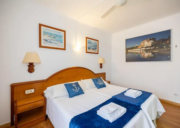 Hostal Doris - Adults Only