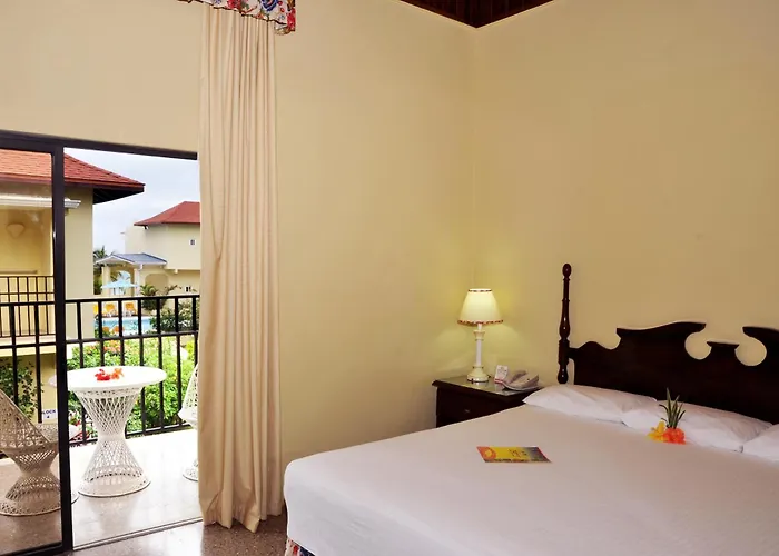 Rooms On The Beach Negril