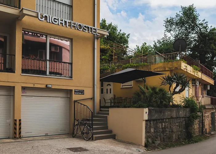U-Night Hostel Budva