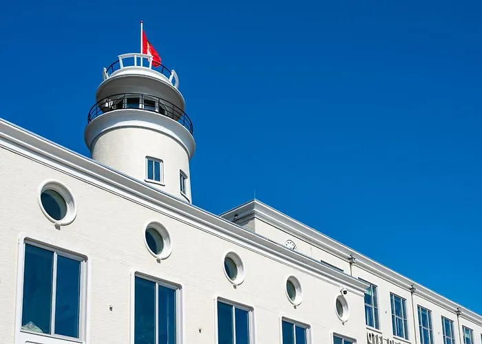 Hotel De Zeevaartschool