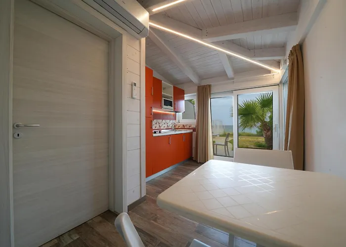 Marinella Beach Apartments - On The Beach - Private Free Parking