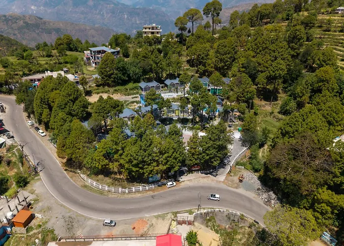 Dls Nature Trinket Resort - Dalhousie With Swimming Pool