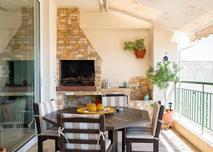 Apartment With Marina View