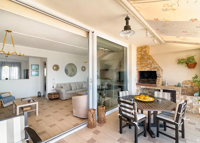 Apartment With Marina View