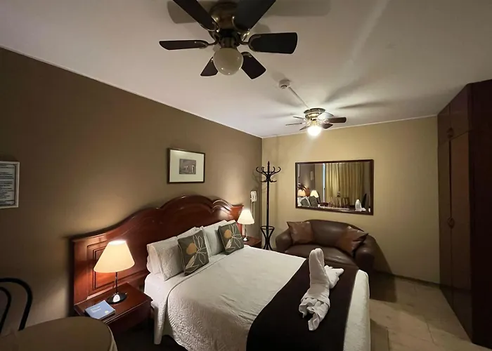 Solis Dies Hotel