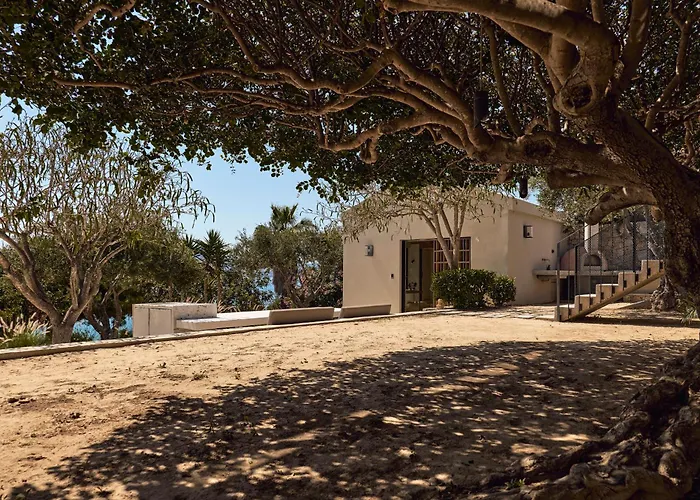 Openness House By The Sea