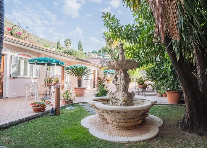 Hotel Ristorante Borgo La Tana