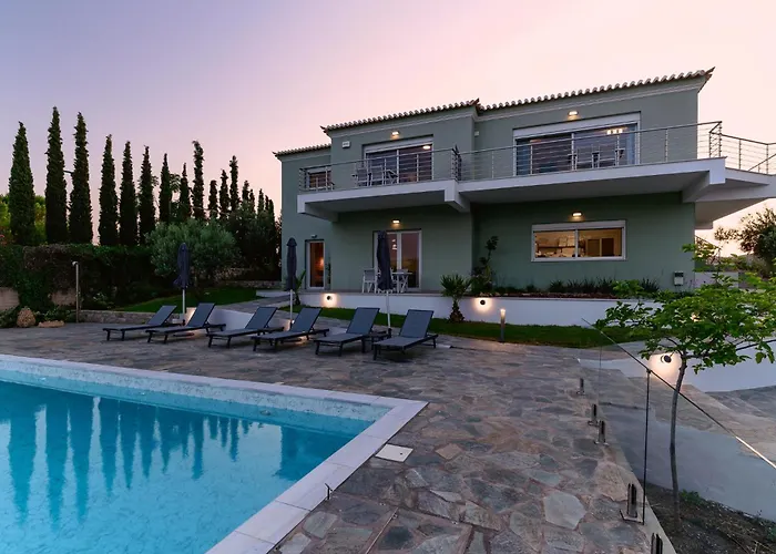 Dimelli Luxury Suites