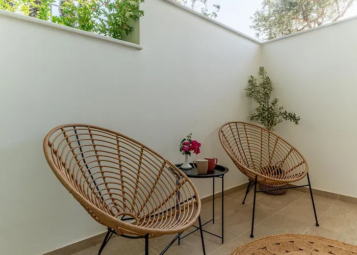 Dimelli Luxury Suites