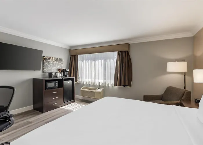 Best Western Plus La Mid-Town Hotel