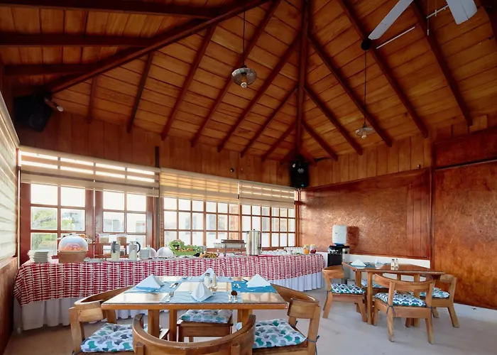 Hotel Isamar Galapagos Beachfront