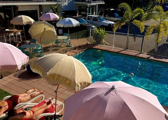 Abode Mooloolaba, Backpackers & Motel Rooms