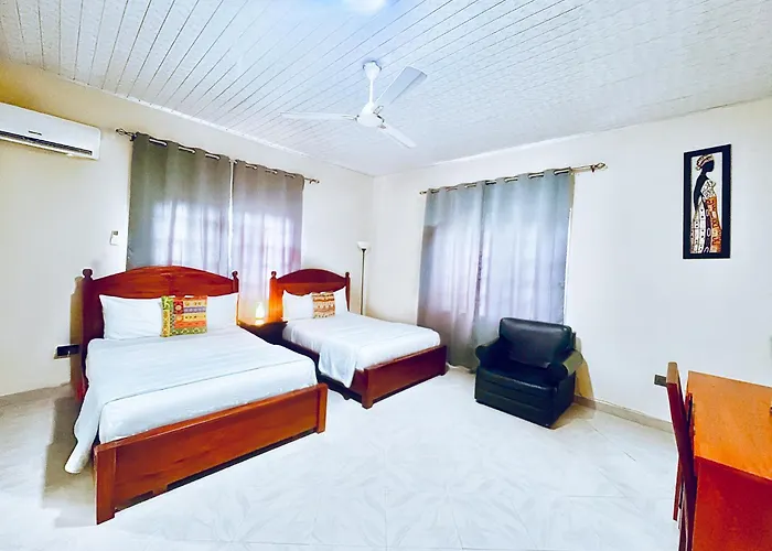 Coconut Pointe Villa & Beach Resort