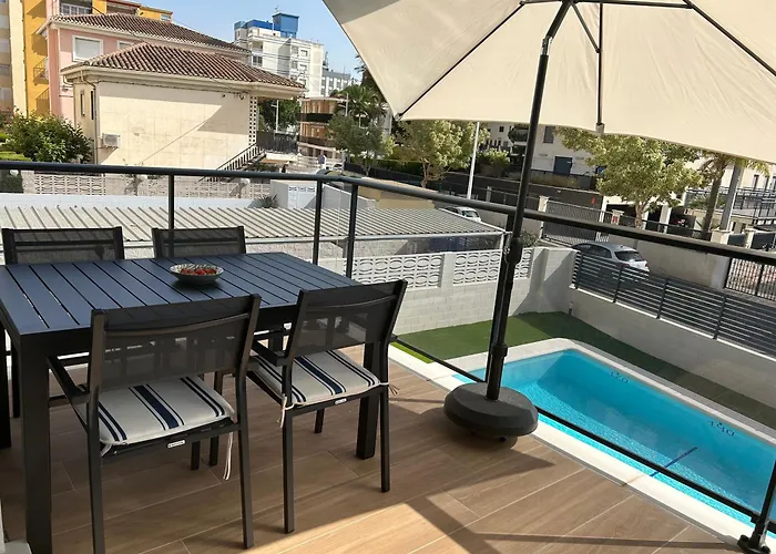 Gandia Playa Moderna - nuevo con piscina y parking, 2 banos, playa 300 m, grau 300 m