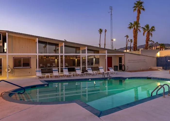 Lake Havasu Oasis