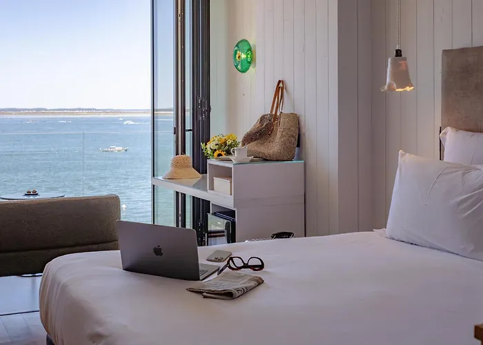 Les Vagues Hotel & Spa