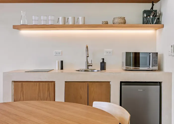 Florita 39 Boutique Hotel Breakfast & Beach Club Included