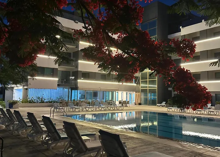 Le Six Hotel And Resort