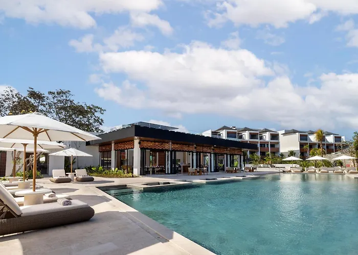 Sumitra Luxury Villas & Resort By Pramana