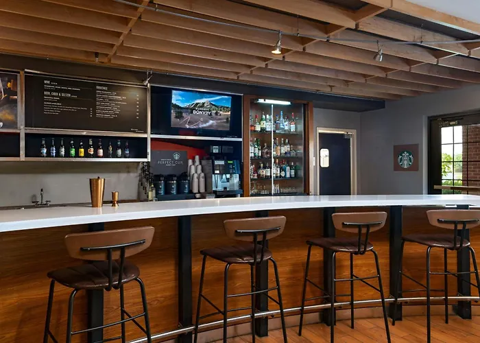 Courtyard By Marriott Omaha Aksarben Village