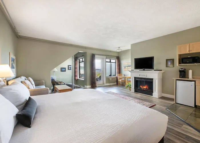 Sidney Waterfront Inn & Suites