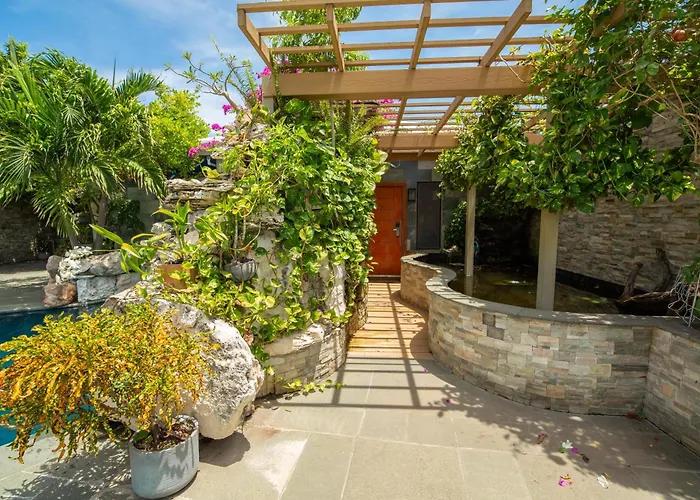 Kokomo Botanical Resort - Caribbean Family Cottages