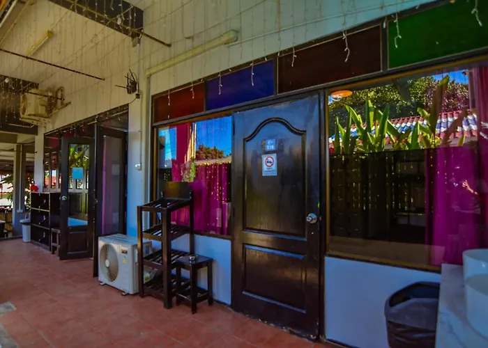 Eclipse Hostel And Bar