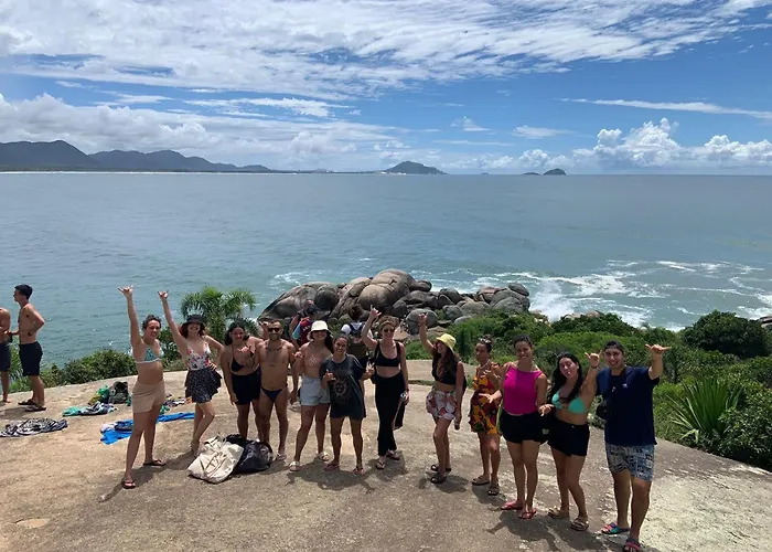 Nomades Beach House - Adventure Hostels