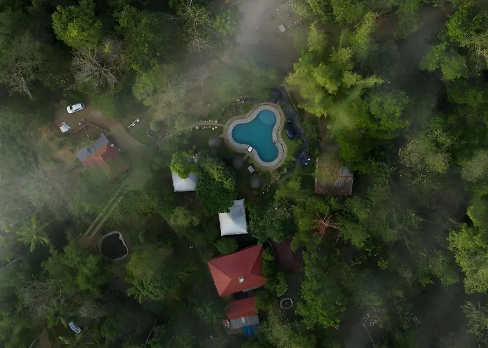 Pugmarks Jungle Lodge
