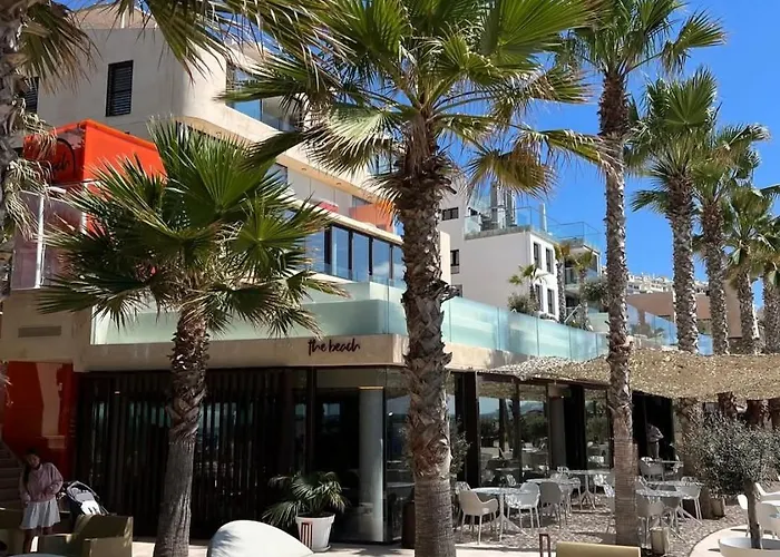 Luxury Beachfront Apartment With Pool, Sauna, Fitness And Gym In Province Malaga, Andalusia