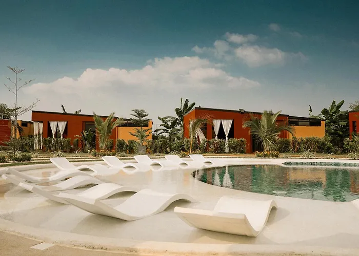 Como Laya Resort
