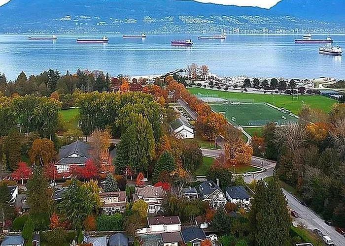 Garden Suite Near Jericho Beach