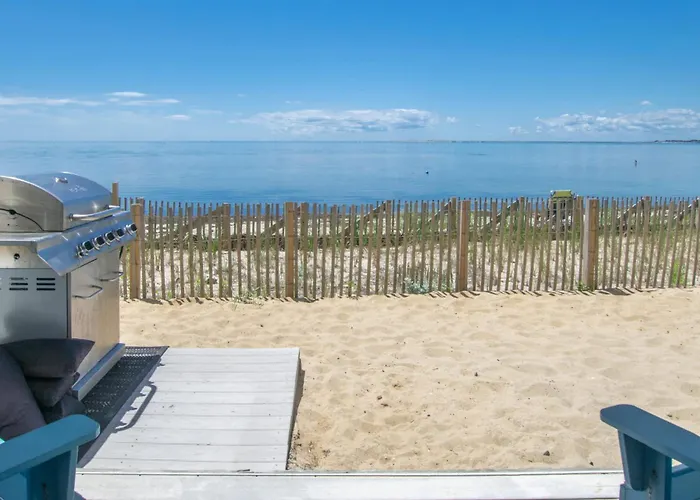 Beachfront With Stunning Views