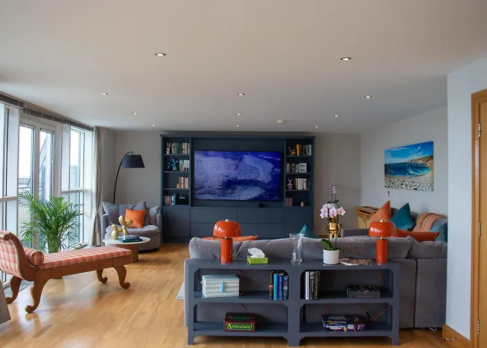 Beach Penthouse 3 Bedroom Luxury