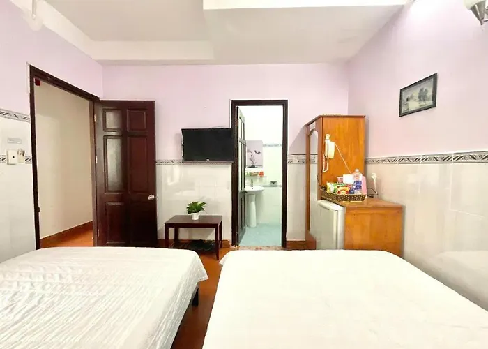 Anh Quan Hotel