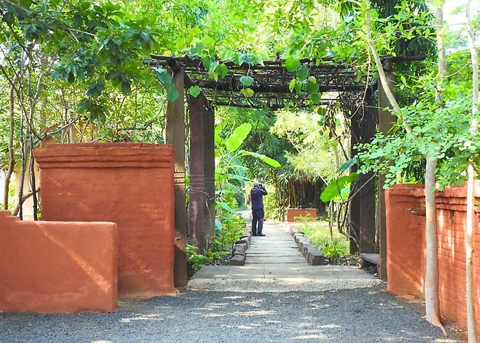 Monsoon Forest By Greetoe Resorts