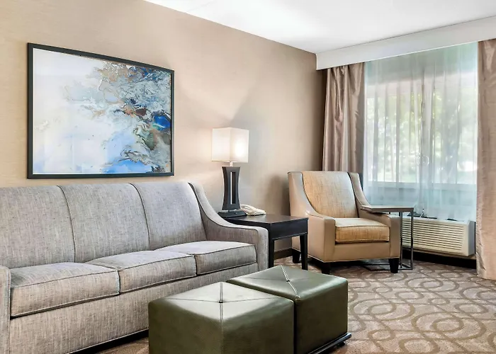 Best Western Okemos/East Lansing Hotel & Suites
