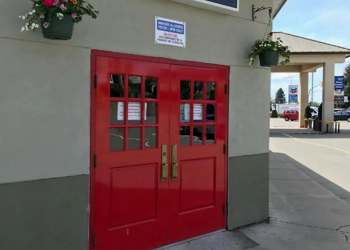 Powell River Town Centre Hotel