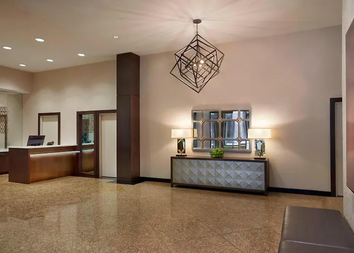 Sheraton Ottawa Hotel