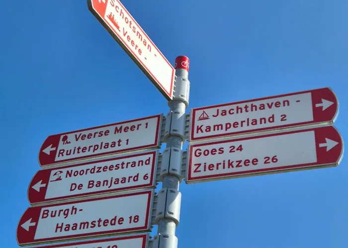 Zeeenmeer Stijlvol Ruim Vakantiehuis Vlakbij Strand Zeeland