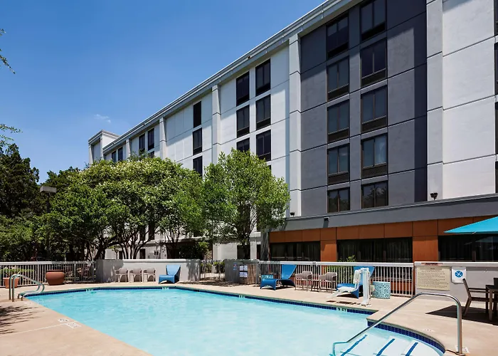 Hampton Inn Austin Nw Near The Domain