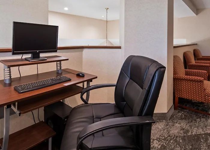 Charlevoix Inn & Suites Surestay Collection By Best Western