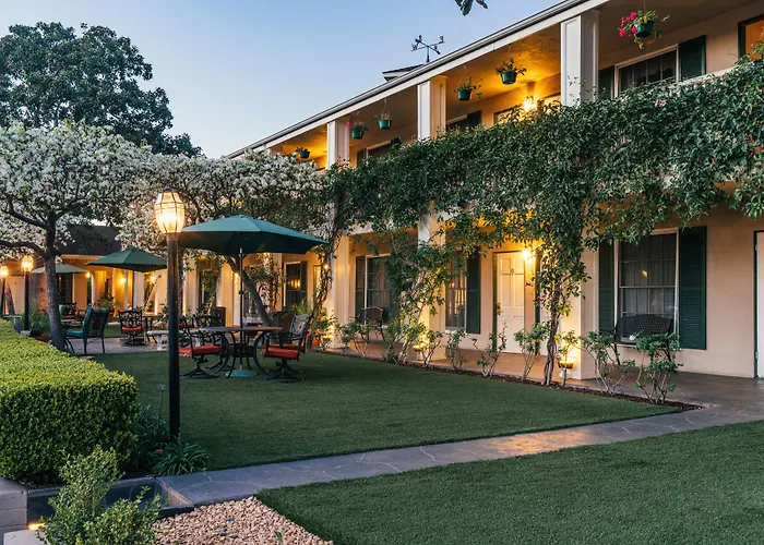 Lavender Inn By The Sea