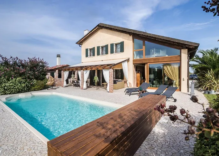 Villa Tania
