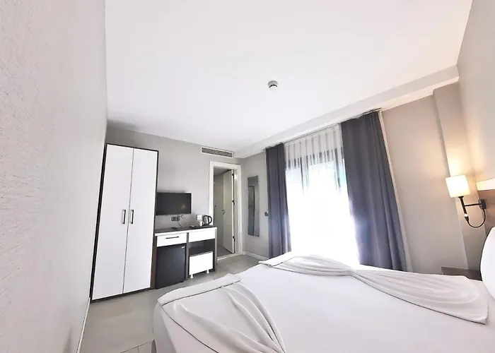 Lulubay Rooms & Suites