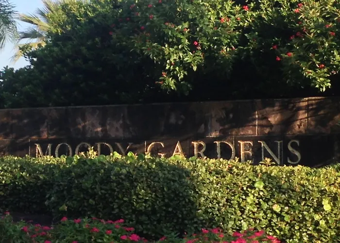 Moody Gardens Hotel Spa&Convention Center