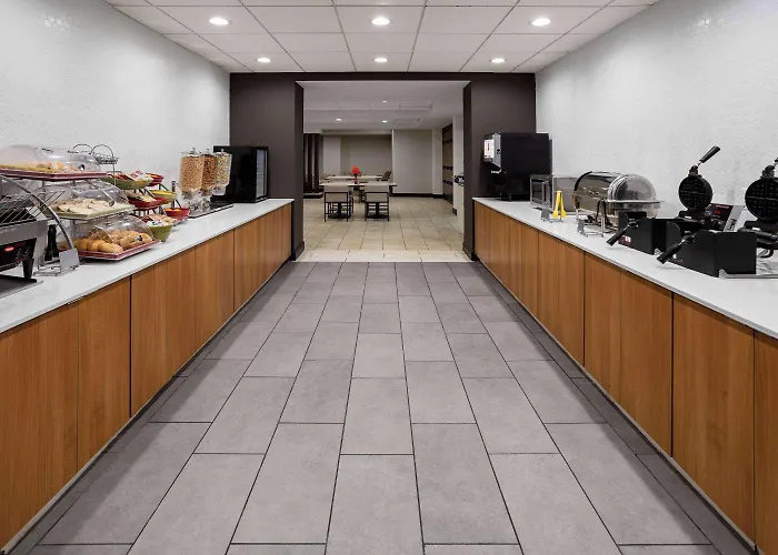La Quinta Inn & Suites By Wyndham Mooresville