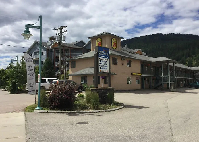 Super 8 By Wyndham Sicamous